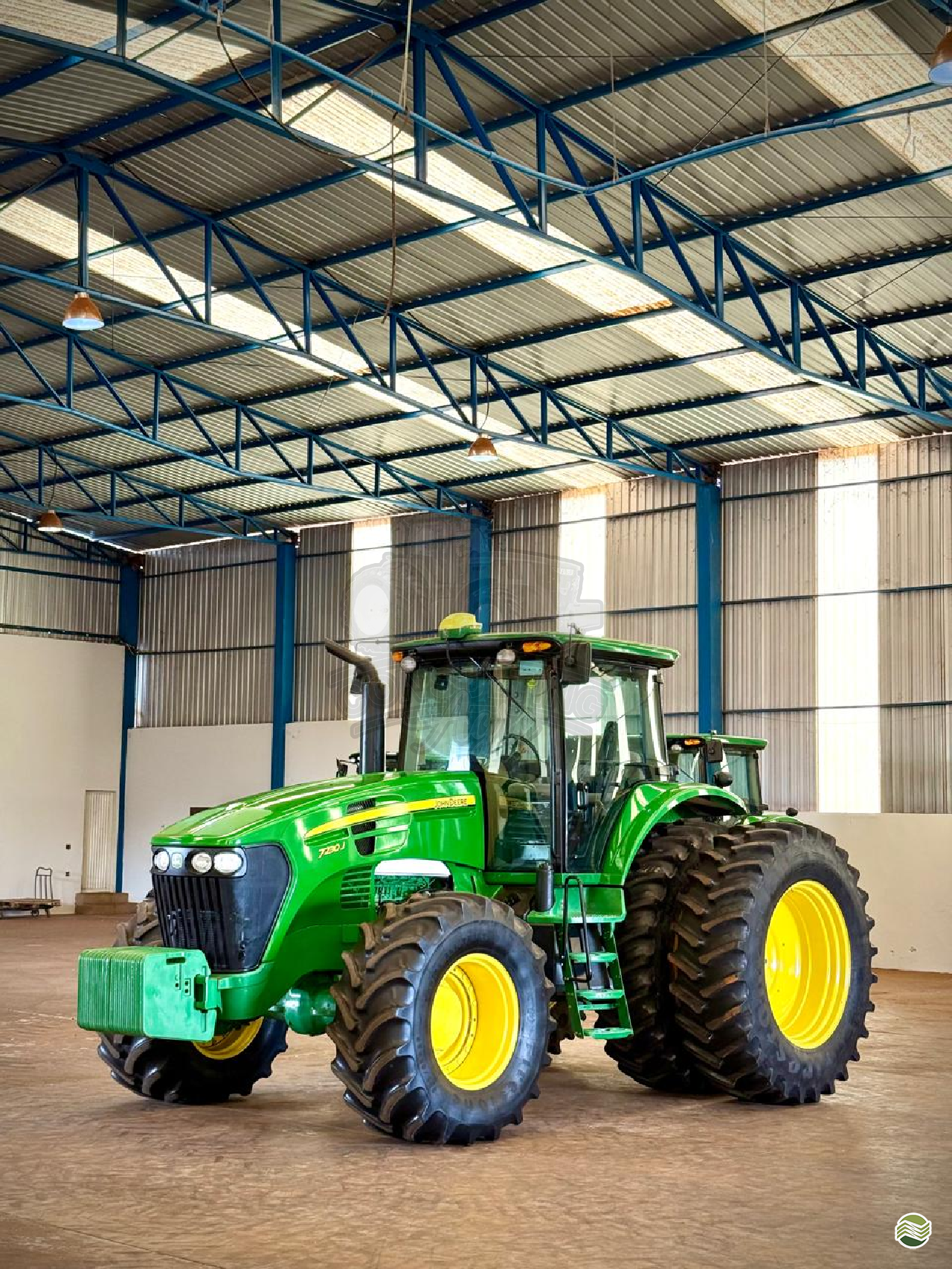 TRATOR JOHN DEERE JOHN DEERE 7230J Tração 4x4 Consulting Agro ITUVERAVA SÃO PAULO SP
